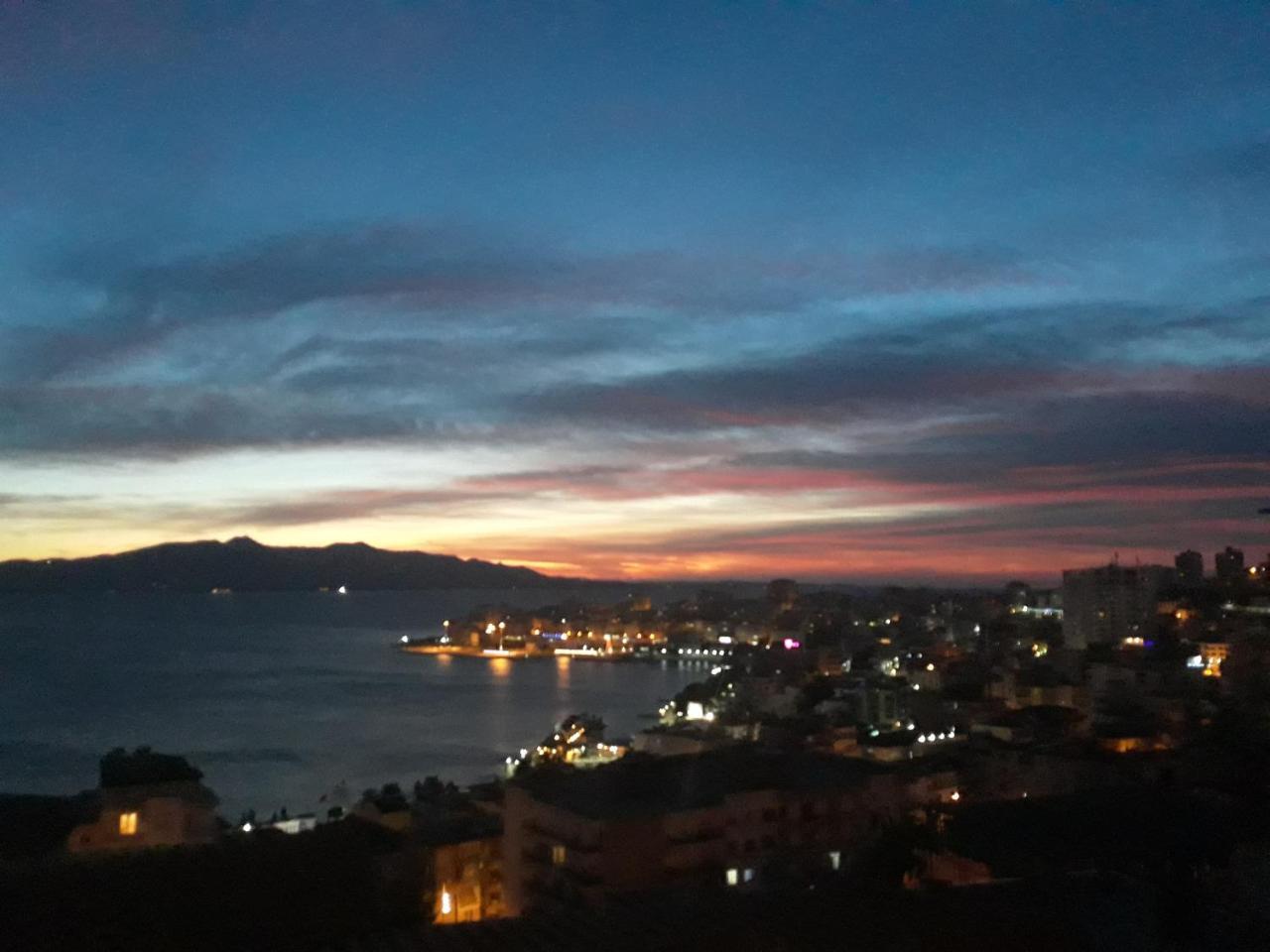 סרנדה Vitamin Sea מראה חיצוני תמונה